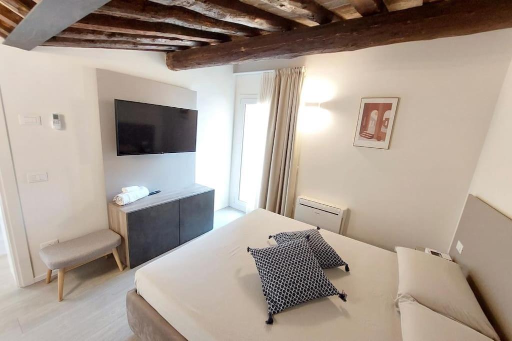 Apartamento Residenza Subitosanto "Gigliola" 9A - Bilocale Con Terrazzo Esclusivo Cupola Basilica Di Sant'Antonio- Padua Exterior foto