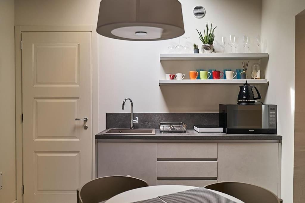 Apartamento Residenza Subitosanto "Gigliola" 9A - Bilocale Con Terrazzo Esclusivo Cupola Basilica Di Sant'Antonio- Padua Exterior foto